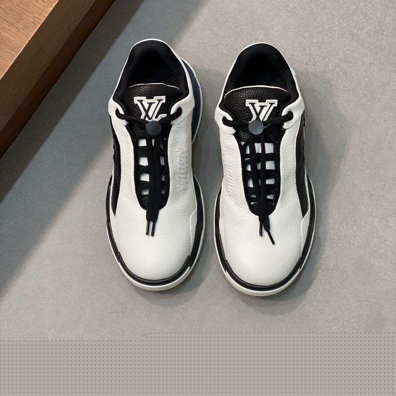 l**is V*t*n sneakers